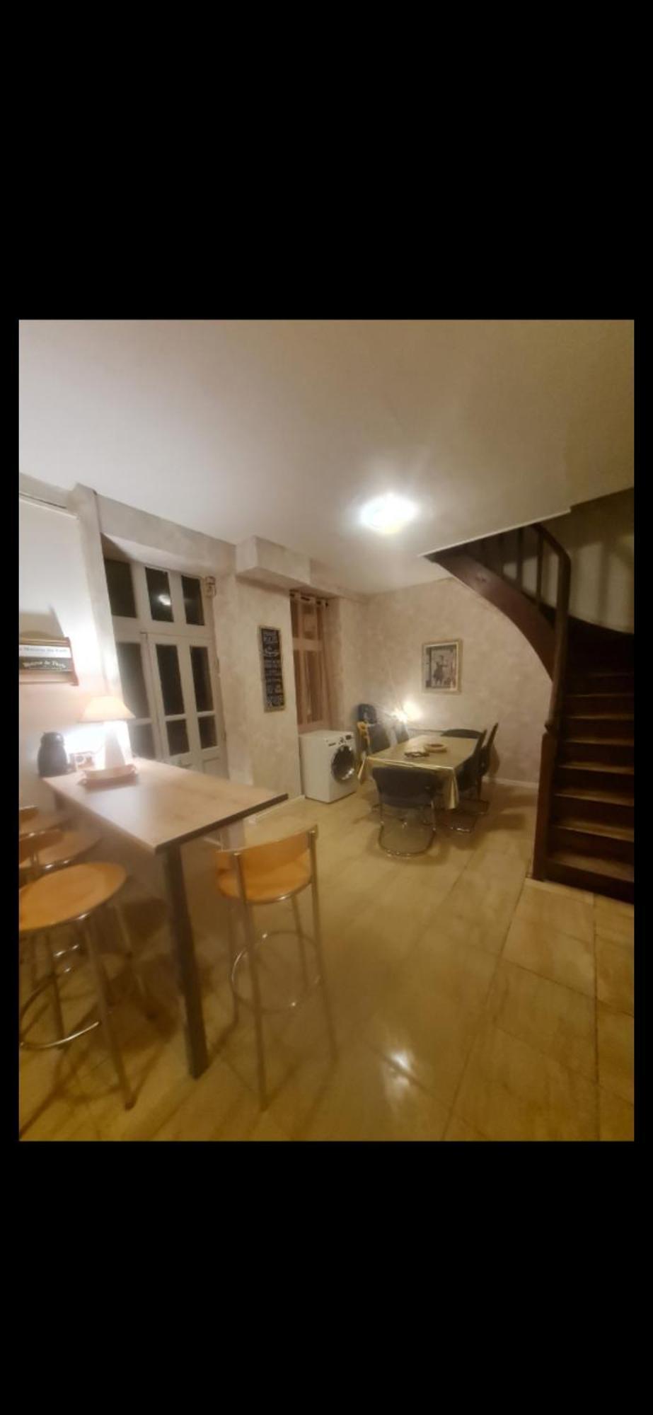 Maison Chaleureuse A 20mn De Saint Amand Montrond. Hébergement de vacances